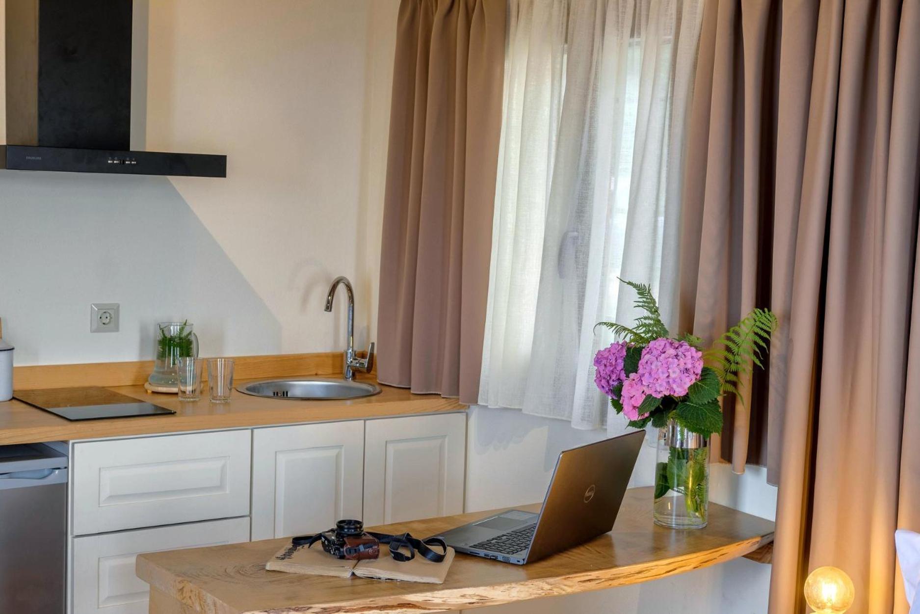 Adama Hotel Mourésion Kültér fotó