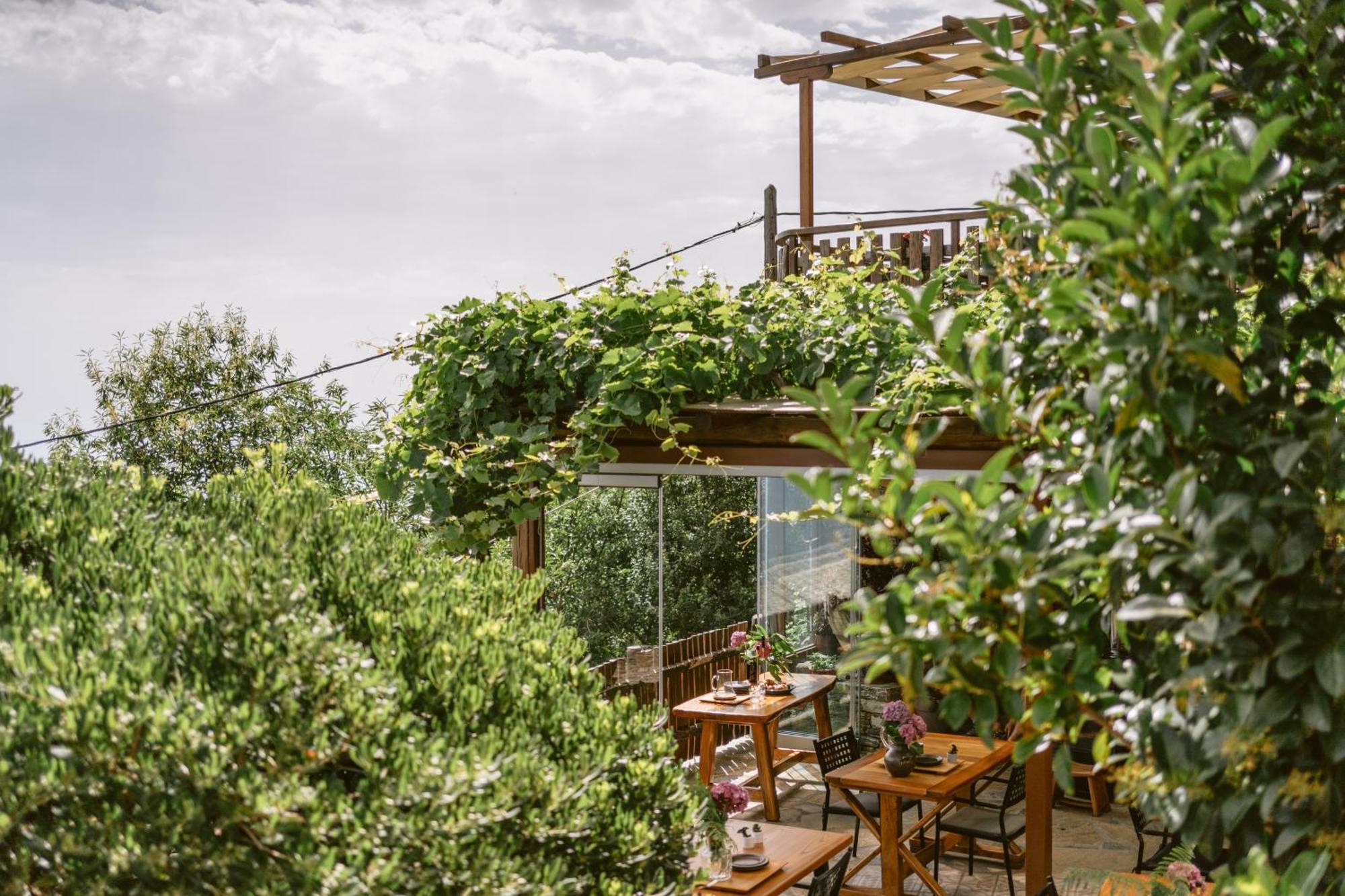 Adama Hotel Mourésion Kültér fotó